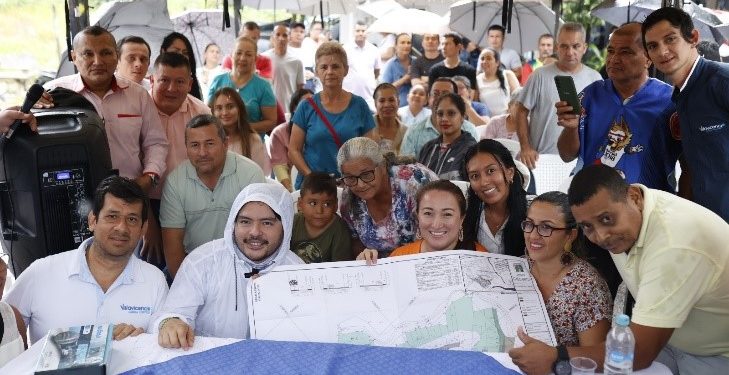 28 barrios legalizados logra el alcalde Felipe Harman con Casibarito y Villa Paulina