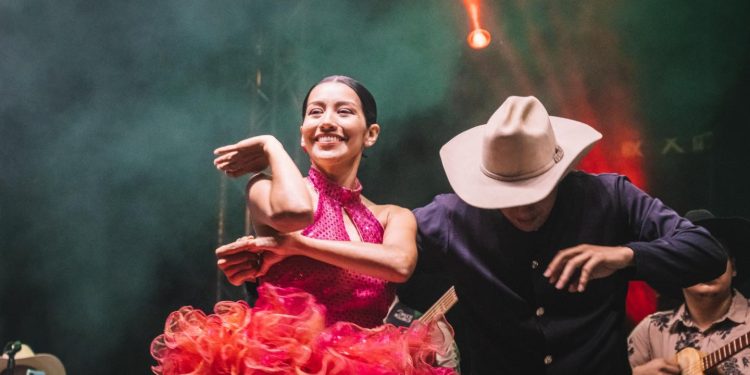 ¡Las vibraciones de la tradición y el folclor ya se hacen sentir!
