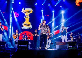 ALZATE LE CANTA AL 13 FESTIVAL LLANERO