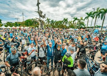 Villavicencio Brilla con la Travesía Bogotá–Villavo 2025: Más de 17.000 Ciclistas Celebran el Deporte y la Unidad