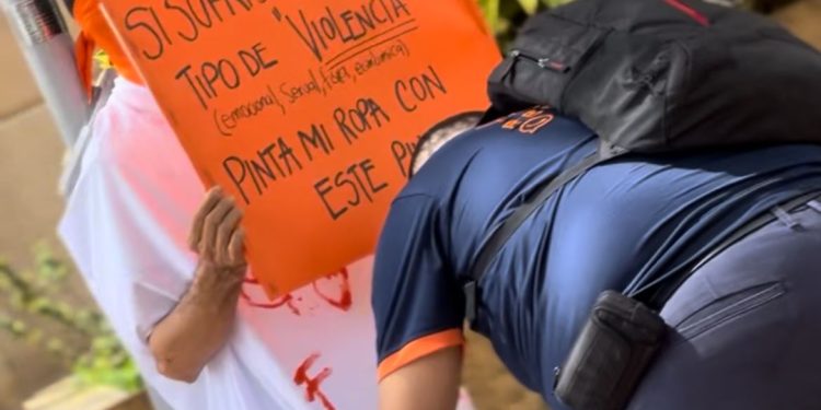 A TRAVÉS DE UN EXPERIMENTO SOCIAL, SECRETARÍA DE LA MUJER IMPACTA A TRANSEÚNTES EN LA PLAZA LOS LIBERTADORES