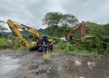 Gobernación del Meta intensifica respuesta a la temporada de lluvias con obras, ayudas y maquinaria para proteger a las comunidades